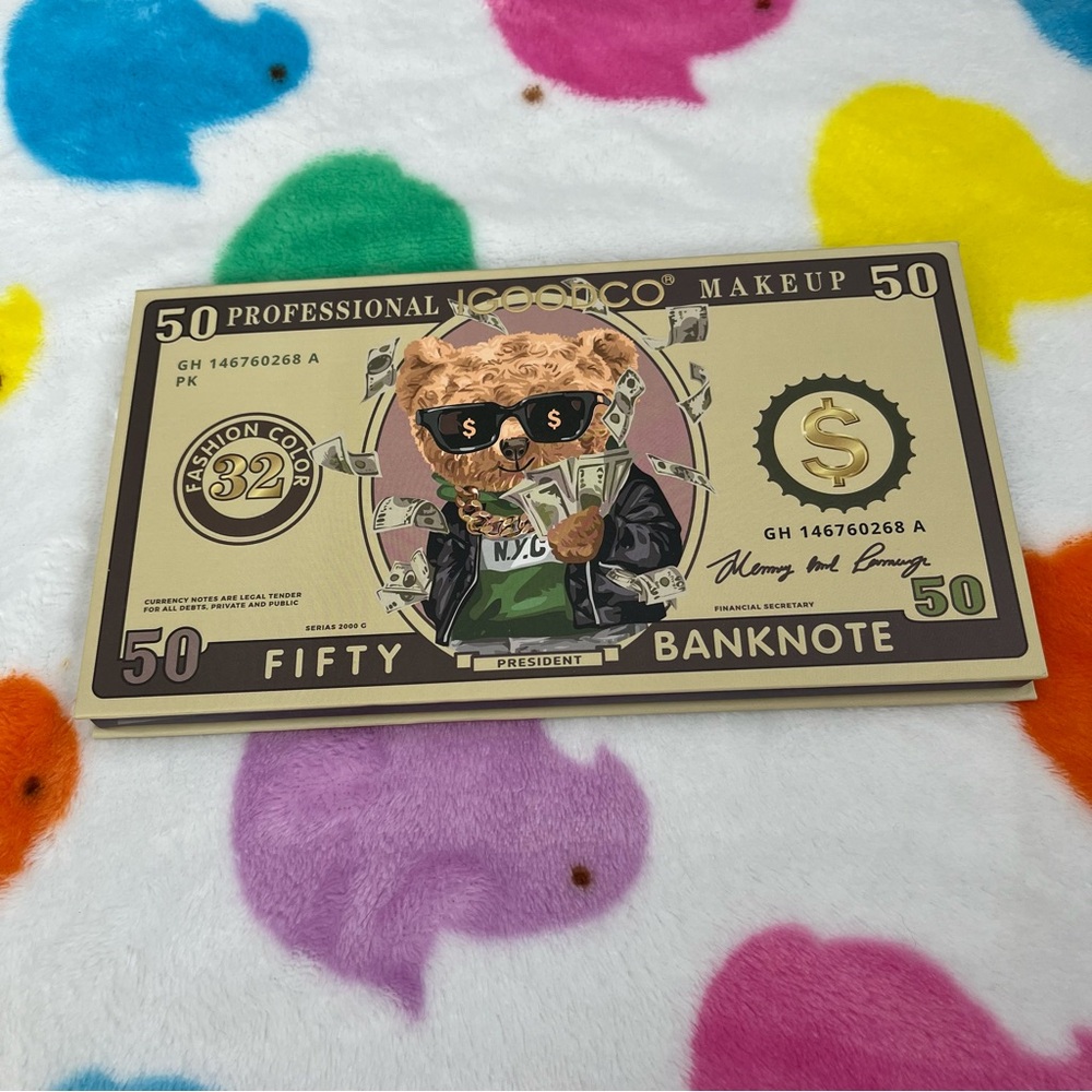 32 Color Teddy Bear Dollar Bill Eye Shadow Palette